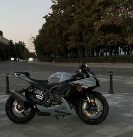Сузукі GSX-R 750, об'ємом двигуна 0.75 л та пробігом 1 тис. км за 14800 $, фото 1 на Automoto.ua