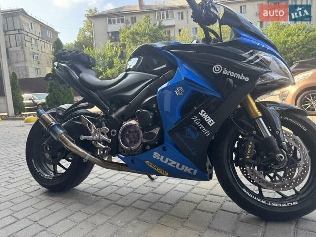 Черный Сузуки GSX-S 1000, объемом двигателя 1 л и пробегом 33 тыс. км за 11000 $, фото 1 на Automoto.ua