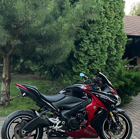 Червоний Сузукі GSX-S 1000, об'ємом двигуна 1 л та пробігом 14 тис. км за 10800 $, фото 1 на Automoto.ua