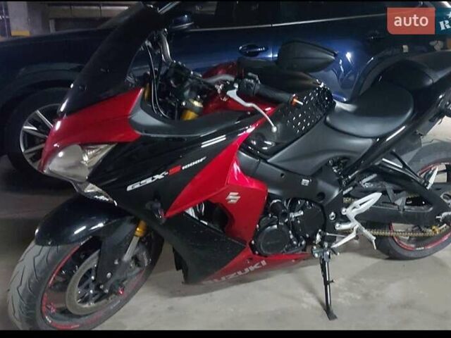 Сузуки GSX-S 1000, объемом двигателя 1 л и пробегом 37 тыс. км за 10000 $, фото 1 на Automoto.ua