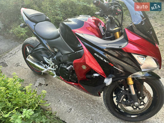 Сузуки GSX-S 1000, объемом двигателя 1 л и пробегом 9 тыс. км за 10500 $, фото 1 на Automoto.ua