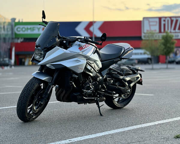 Серый Сузуки GSX-S 1000, объемом двигателя 1 л и пробегом 23 тыс. км за 8499 $, фото 1 на Automoto.ua