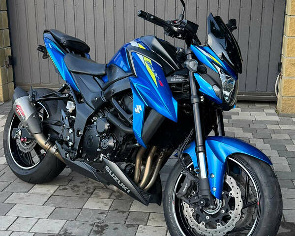 Синий Сузуки GSX-S 750, объемом двигателя 0.75 л и пробегом 1 тыс. км за 10200 $, фото 1 на Automoto.ua