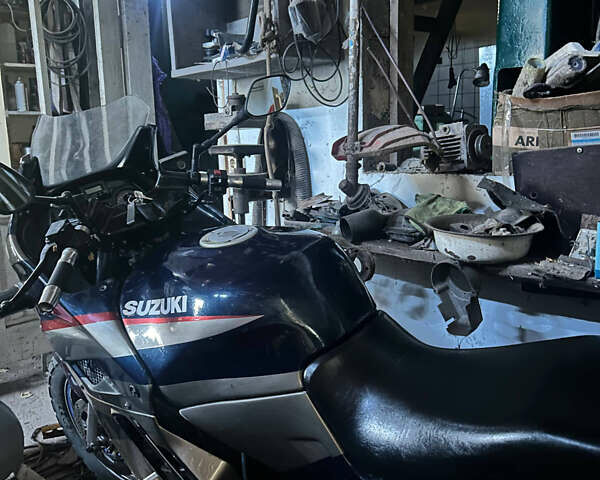 Синий Сузуки GSX 1100F, объемом двигателя 1.1 л и пробегом 97 тыс. км за 1694 $, фото 1 на Automoto.ua