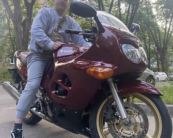 Красный Сузуки GSX 600F, объемом двигателя 0.6 л и пробегом 41 тыс. км за 3999 $, фото 1 на Automoto.ua