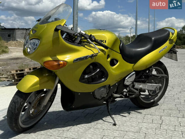 Желтый Сузуки GSX 600F, объемом двигателя 0.6 л и пробегом 53 тыс. км за 2900 $, фото 1 на Automoto.ua