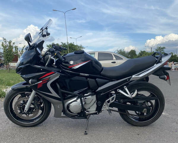 Чорний Сузукі GSX 650F, об'ємом двигуна 0.6 л та пробігом 49 тис. км за 4100 $, фото 1 на Automoto.ua