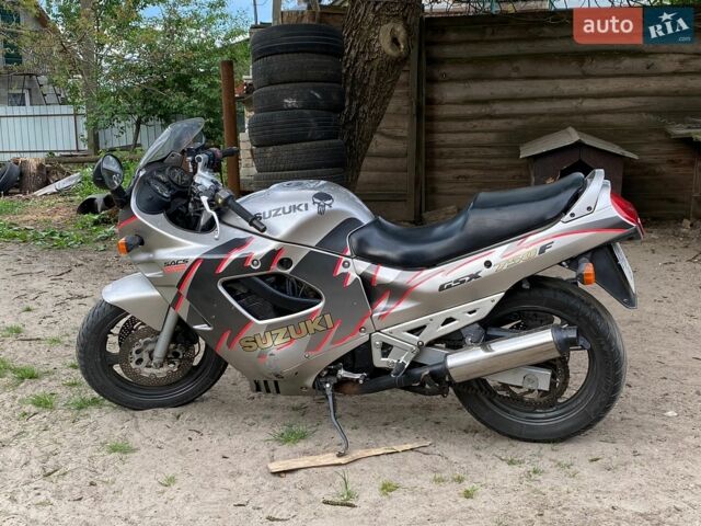 Серый Сузуки GSX 750F Katana, объемом двигателя 0.75 л и пробегом 38 тыс. км за 2400 $, фото 1 на Automoto.ua
