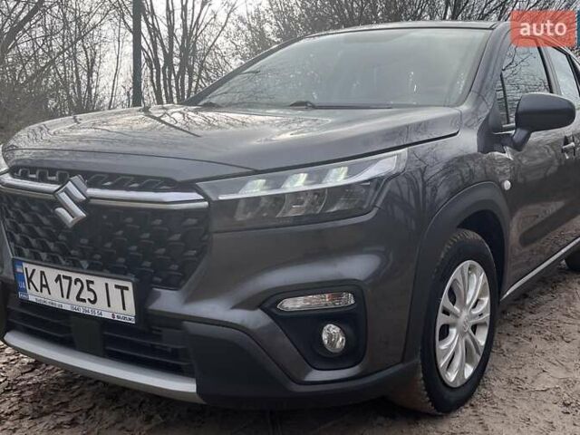 Серый Сузуки S-Cross, объемом двигателя 1.37 л и пробегом 32 тыс. км за 25000 $, фото 1 на Automoto.ua