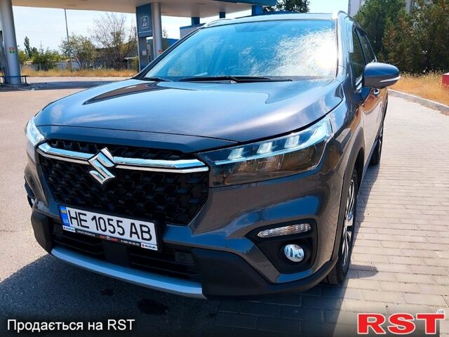 Серый Сузуки S-Cross, объемом двигателя 1.4 л и пробегом 19 тыс. км за 23900 $, фото 1 на Automoto.ua