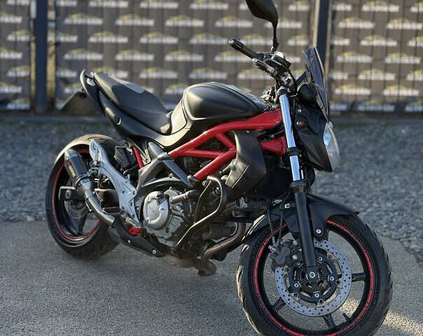 Червоний Сузукі SFV 650, об'ємом двигуна 0.65 л та пробігом 5 тис. км за 4500 $, фото 1 на Automoto.ua