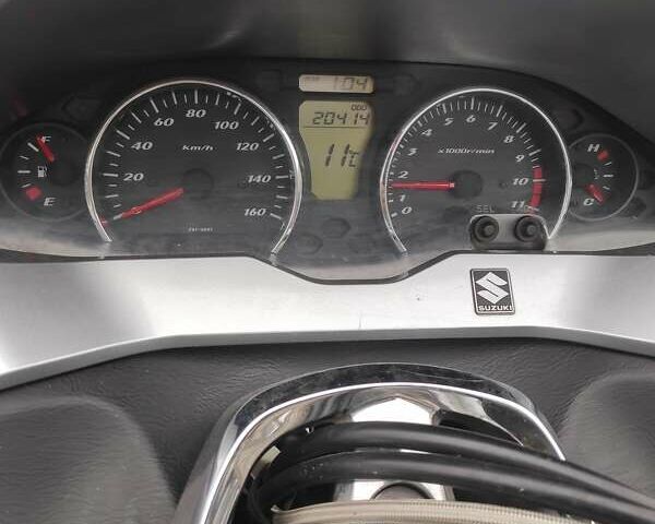 Белый Сузуки Skywave 250, объемом двигателя 0.2 л и пробегом 20 тыс. км за 2500 $, фото 1 на Automoto.ua