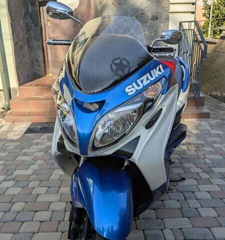 Белый Сузуки Skywave 250, объемом двигателя 0.25 л и пробегом 43 тыс. км за 2700 $, фото 1 на Automoto.ua