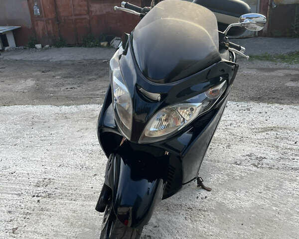 Черный Сузуки Skywave 250, объемом двигателя 0 л и пробегом 23 тыс. км за 1900 $, фото 1 на Automoto.ua