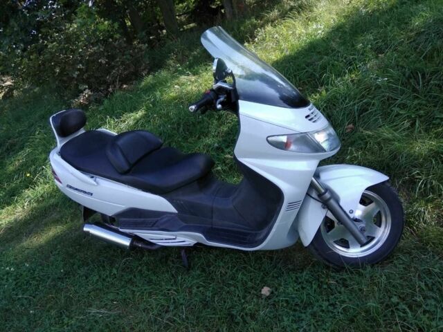 Сузуки Skywave 250, объемом двигателя 0.25 л и пробегом 0 тыс. км за 1550 $, фото 1 на Automoto.ua