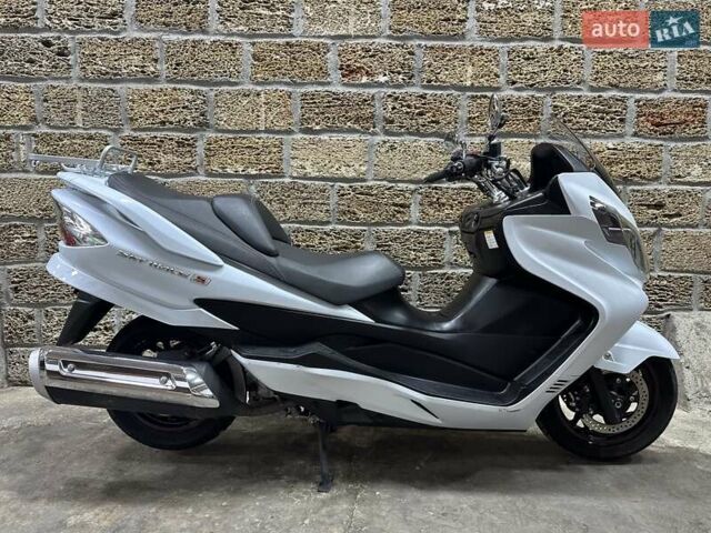 Сузукі Skywave 400, об'ємом двигуна 0.4 л та пробігом 28 тис. км за 3300 $, фото 1 на Automoto.ua