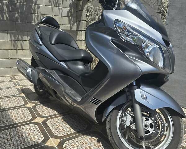 Серый Сузуки Skywave 400, объемом двигателя 0 л и пробегом 19 тыс. км за 3500 $, фото 1 на Automoto.ua