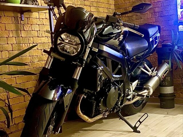 Сузукі SV 1000, об'ємом двигуна 1 л та пробігом 0 тис. км за 6000 $, фото 1 на Automoto.ua
