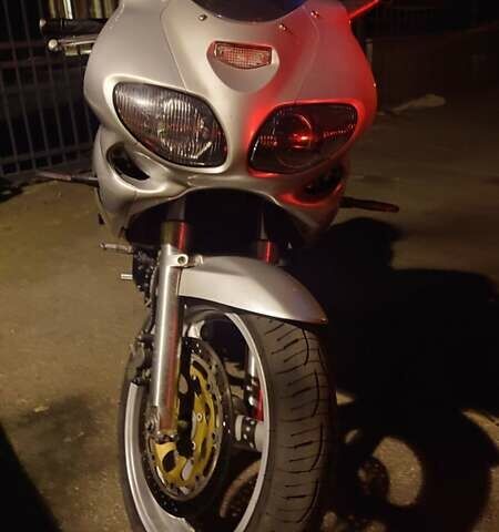 Серый Сузуки SV 400S, объемом двигателя 0.4 л и пробегом 46 тыс. км за 3000 $, фото 1 на Automoto.ua