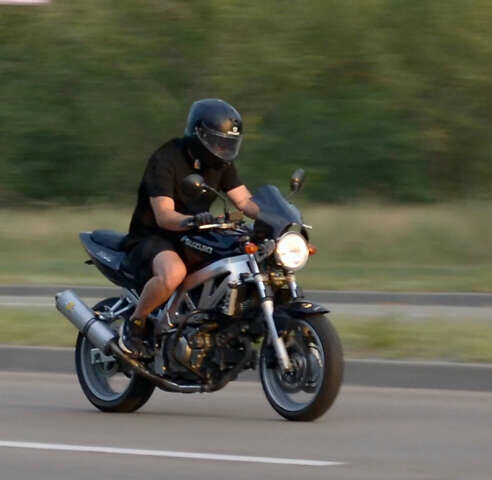 Черный Сузуки SV 650, объемом двигателя 0.65 л и пробегом 30 тыс. км за 3950 $, фото 1 на Automoto.ua