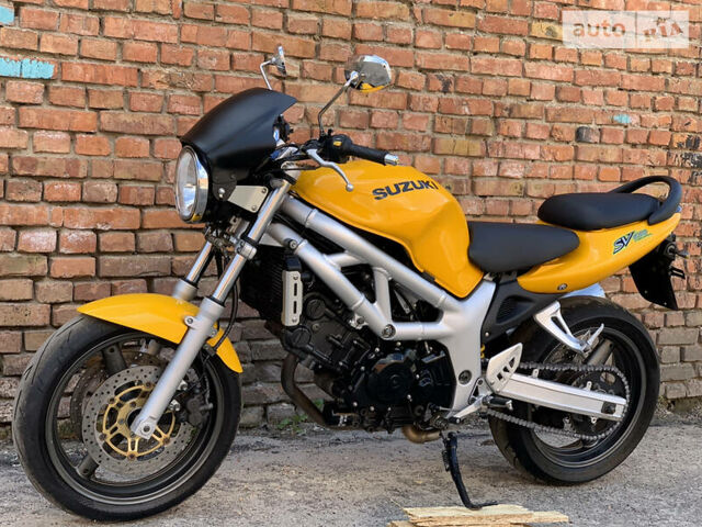 Желтый Сузуки SV 650, объемом двигателя 0.65 л и пробегом 23 тыс. км за 3000 $, фото 1 на Automoto.ua