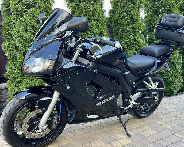 Черный Сузуки SV 650S, объемом двигателя 0 л и пробегом 35 тыс. км за 4700 $, фото 1 на Automoto.ua