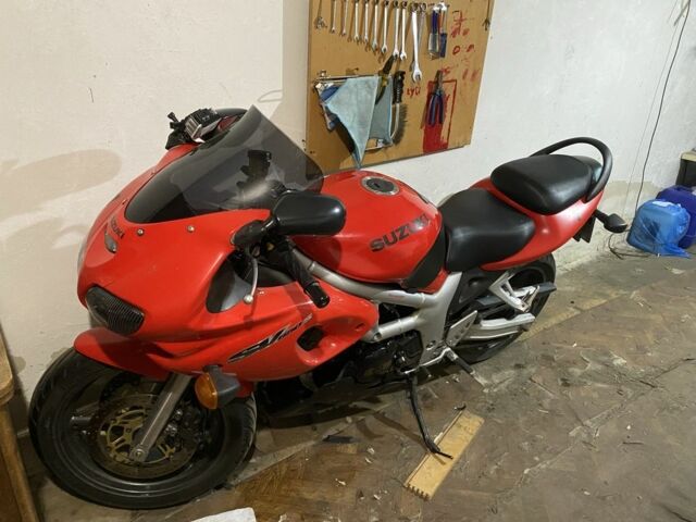 Сузуки SV 650S, объемом двигателя 0.65 л и пробегом 0 тыс. км за 4000 $, фото 1 на Automoto.ua