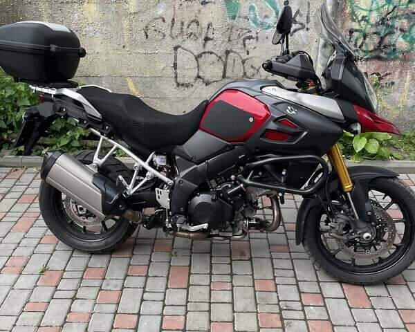 Красный Сузуки V-Strom 1000, объемом двигателя 1.04 л и пробегом 24 тыс. км за 8900 $, фото 1 на Automoto.ua
