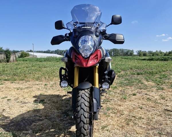 Красный Сузуки V-Strom 1000, объемом двигателя 0 л и пробегом 21 тыс. км за 7800 $, фото 1 на Automoto.ua