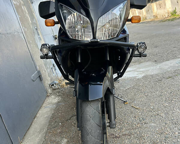 Синий Сузуки V-Strom 1000, объемом двигателя 1 л и пробегом 48 тыс. км за 4900 $, фото 1 на Automoto.ua