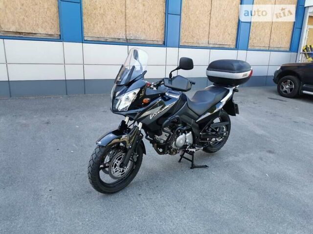 Черный Сузуки V-Strom 650, объемом двигателя 0.65 л и пробегом 33 тыс. км за 5500 $, фото 1 на Automoto.ua