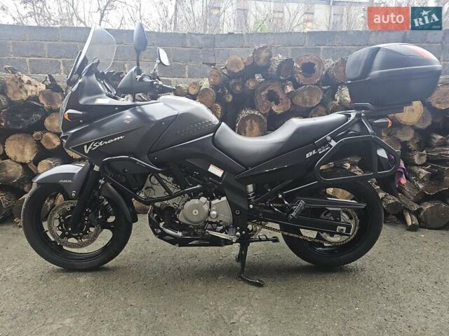 Чорний Сузукі V-Strom 650, об'ємом двигуна 0 л та пробігом 36 тис. км за 5300 $, фото 1 на Automoto.ua