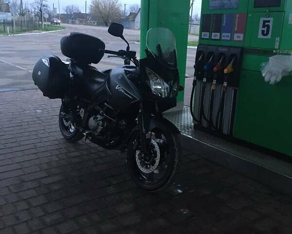 Чорний Сузукі V-Strom 650, об'ємом двигуна 0.65 л та пробігом 53 тис. км за 5000 $, фото 1 на Automoto.ua