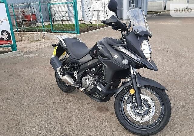 Чорний Сузукі V-Strom 650, об'ємом двигуна 0 л та пробігом 4 тис. км за 4400 $, фото 1 на Automoto.ua