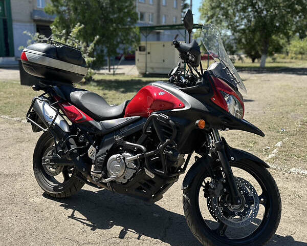 Красный Сузуки V-Strom 650, объемом двигателя 0.65 л и пробегом 28 тыс. км за 6850 $, фото 1 на Automoto.ua