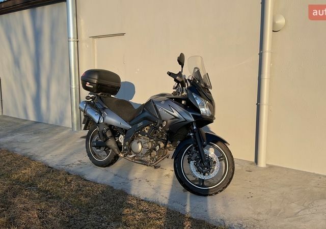 Сузуки V-Strom 650, объемом двигателя 0.65 л и пробегом 51 тыс. км за 4500 $, фото 1 на Automoto.ua