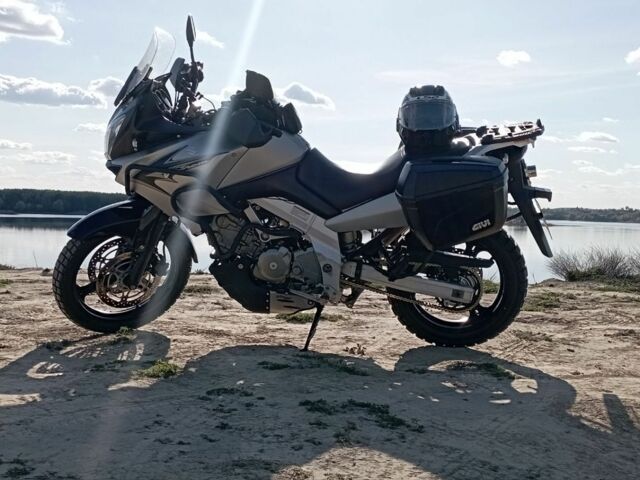 Сузуки V-Strom 650, объемом двигателя 0 л и пробегом 50 тыс. км за 5200 $, фото 1 на Automoto.ua