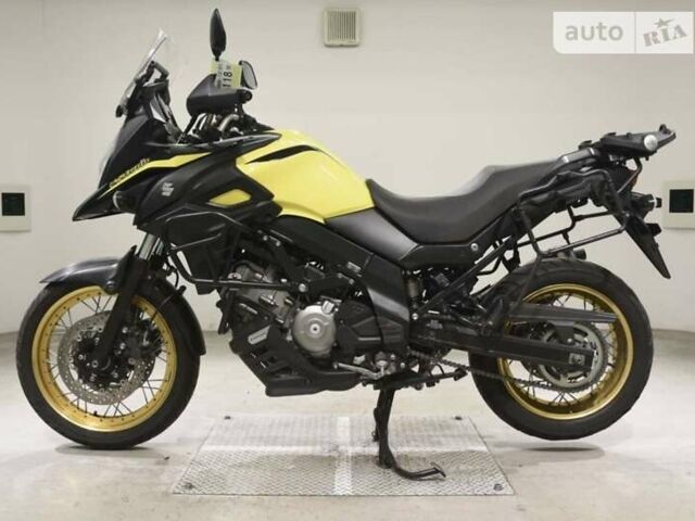 Желтый Сузуки V-Strom 650, объемом двигателя 0 л и пробегом 37 тыс. км за 8700 $, фото 1 на Automoto.ua