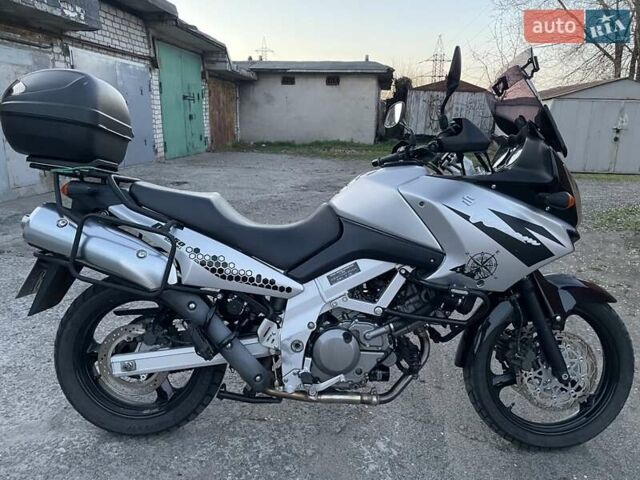 Сірий Сузукі V-Strom 650, об'ємом двигуна 0.65 л та пробігом 46 тис. км за 4250 $, фото 1 на Automoto.ua