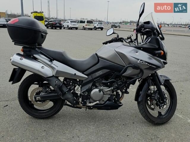 Сірий Сузукі V-Strom 650, об'ємом двигуна 0 л та пробігом 61 тис. км за 5000 $, фото 1 на Automoto.ua
