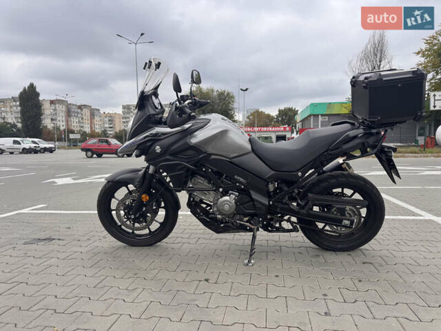 Серый Сузуки V-Strom 650, объемом двигателя 0.65 л и пробегом 10 тыс. км за 10000 $, фото 1 на Automoto.ua