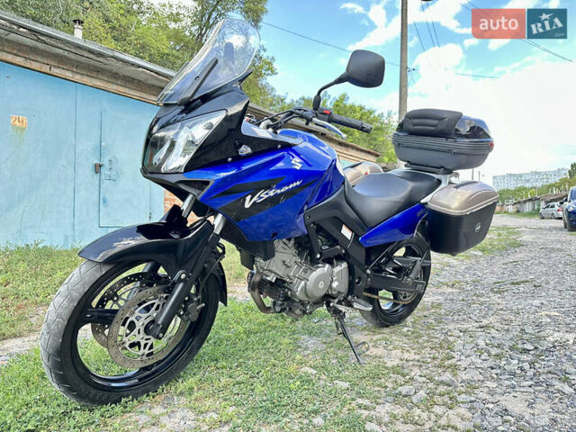 Синий Сузуки V-Strom 650, объемом двигателя 0.65 л и пробегом 26 тыс. км за 4750 $, фото 1 на Automoto.ua