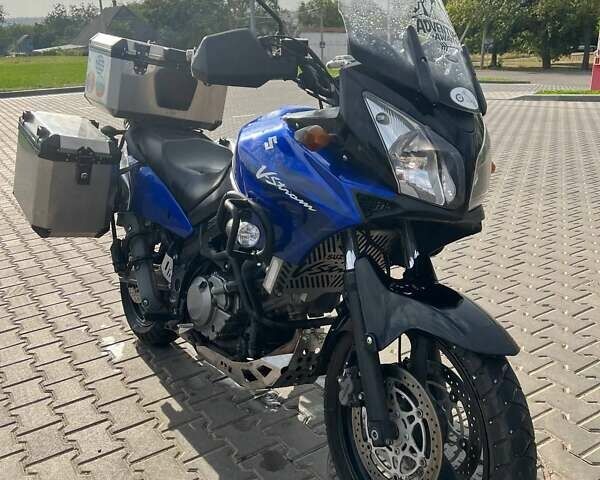 Синий Сузуки V-Strom 650, объемом двигателя 0.65 л и пробегом 83 тыс. км за 4400 $, фото 1 на Automoto.ua