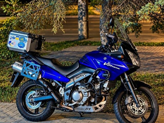 Синий Сузуки V-Strom 650, объемом двигателя 0.65 л и пробегом 92 тыс. км за 6000 $, фото 1 на Automoto.ua
