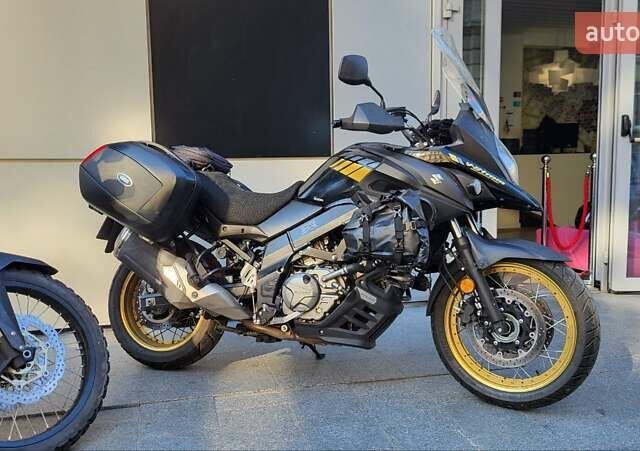 Черный Сузуки V-Strom 650/XT, объемом двигателя 0.65 л и пробегом 32 тыс. км за 8790 $, фото 1 на Automoto.ua