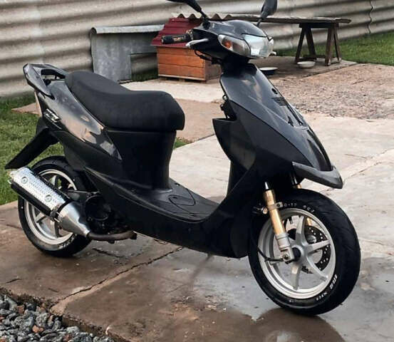 Серый Сузуки ZZ 50, объемом двигателя 0.05 л и пробегом 20 тыс. км за 650 $, фото 1 на Automoto.ua