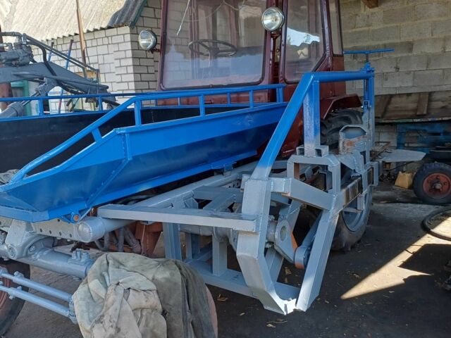 Красный Т 16, объемом двигателя 0 л и пробегом 100 тыс. км за 1207 $, фото 1 на Automoto.ua
