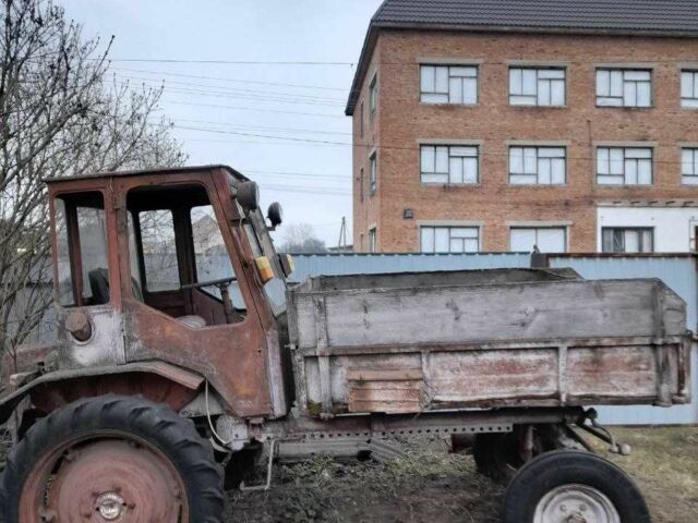 Красный Т 16, объемом двигателя 2.08 л и пробегом 10 тыс. км за 2144 $, фото 1 на Automoto.ua