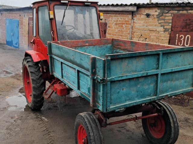 Красный Т 16, объемом двигателя 2 л и пробегом 10 тыс. км за 3000 $, фото 1 на Automoto.ua