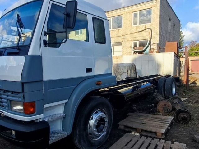 Белый TATA 1618, объемом двигателя 5.7 л и пробегом 280 тыс. км за 11000 $, фото 1 на Automoto.ua